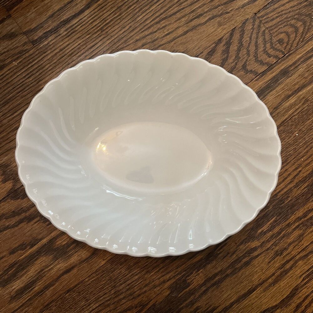 Johnson Bros Snowhite Regency England Ironstone Oval Vegetable Serving Bowl 9"